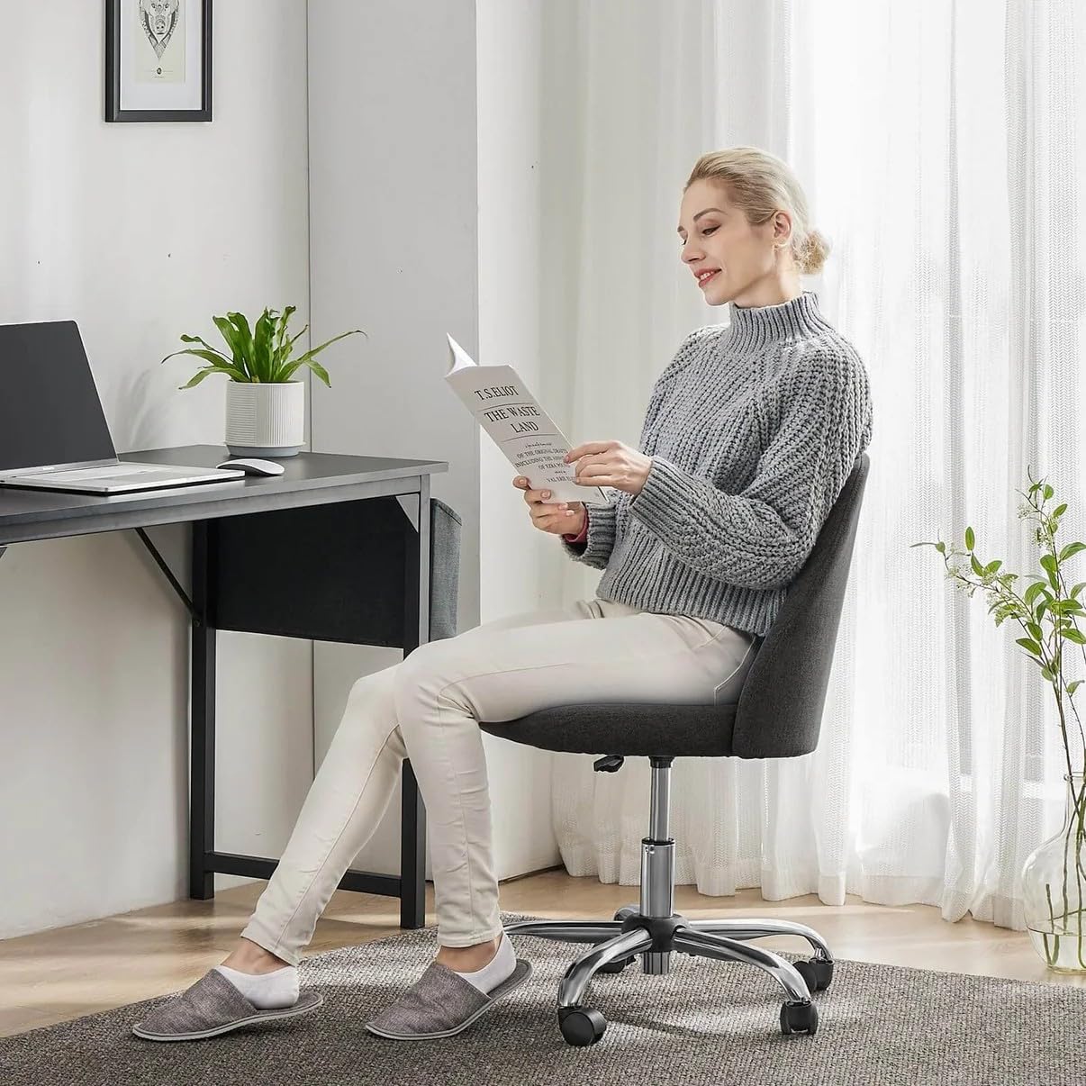 Simple Deluxe Armless Office Desk Chair, Modern Cute Swivel Vanity Chair Comfy Home Office Chairs with Wheels Height Adjustable Rolling Computer Task Stools for Living Room, Make-up, Bedroom